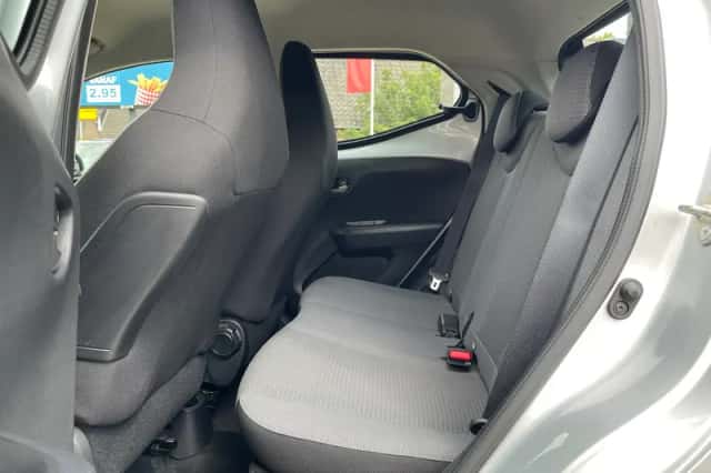 Toyota Aygo (2022) thumbnail 5