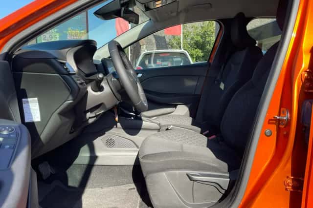 Renault Clio (2022) thumbnail 4