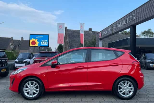 Ford Fiesta (2021) thumbnail 3