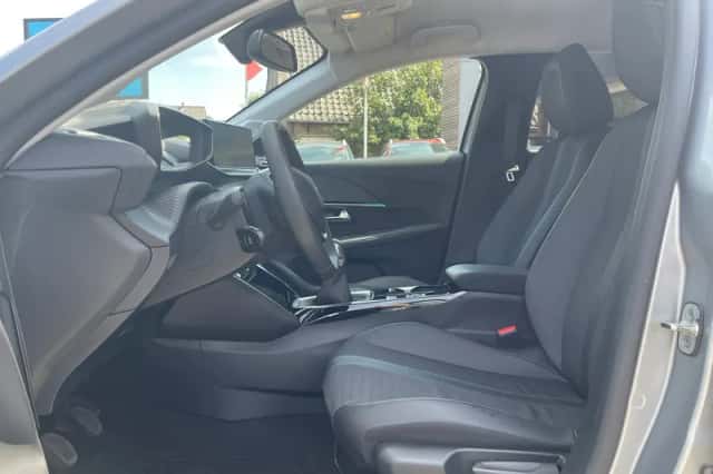 Peugeot 208 (2022) thumbnail 4