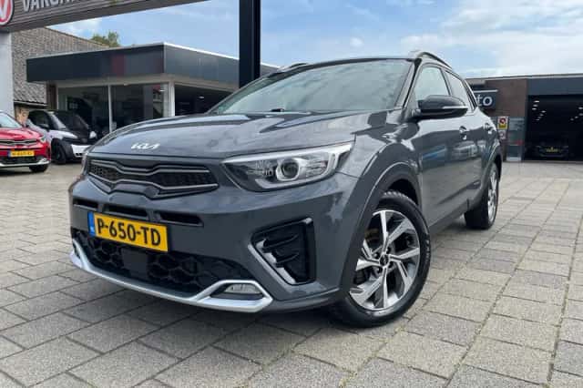 Kia Stonic (2022) thumbnail 1