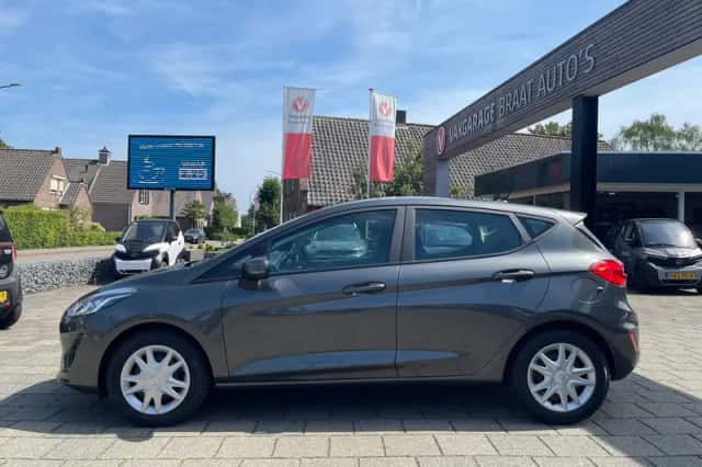 Ford Fiesta (2021) thumbnail 3