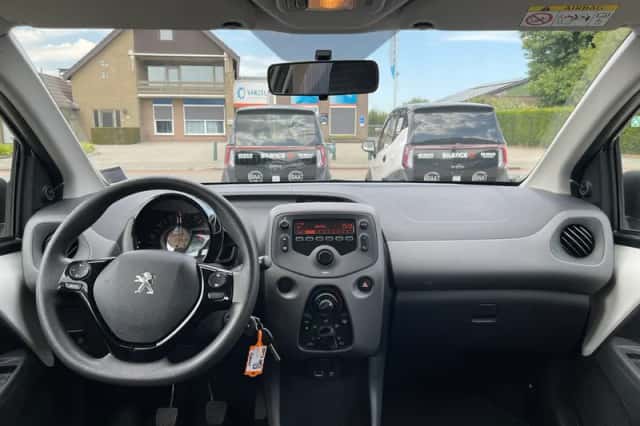 Peugeot 108 (2021) thumbnail 6