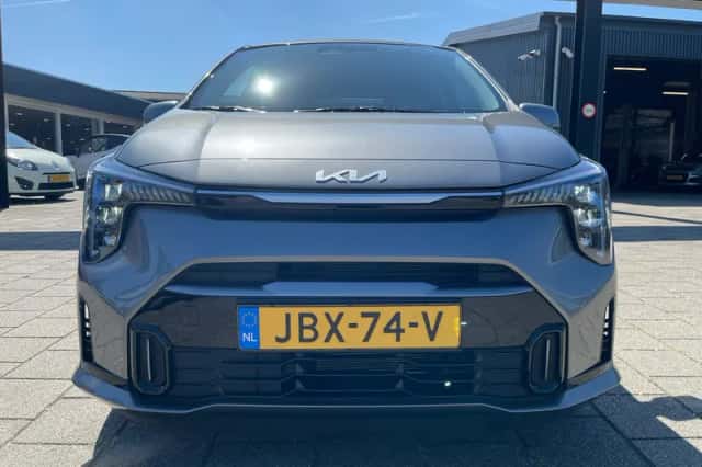 Kia Picanto (2025) thumbnail 2