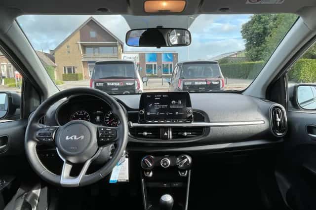 Kia Picanto (2023) thumbnail 6
