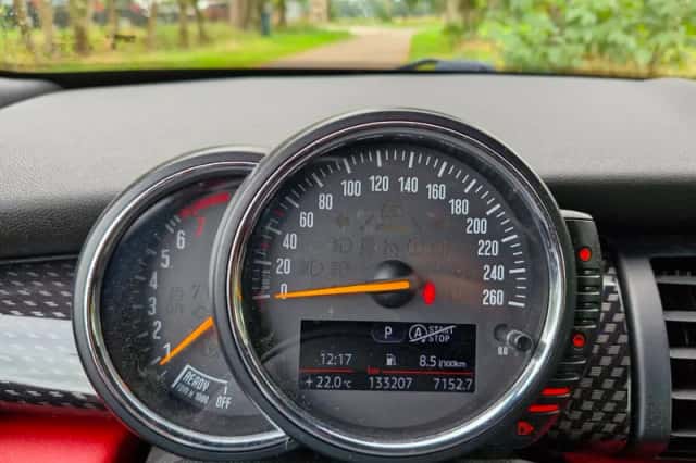 MINI Cooper S (2014) thumbnail 6