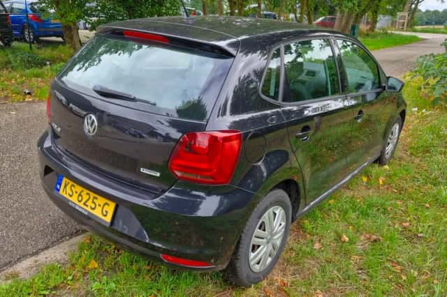 Volkswagen Polo (2016) thumbnail 2