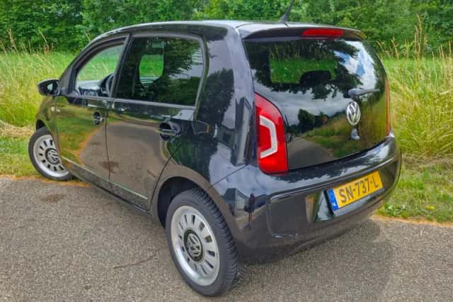 Volkswagen Up! (2012) thumbnail 3