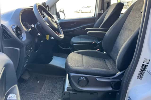 Mercedes-Benz Vito (2021) thumbnail 6