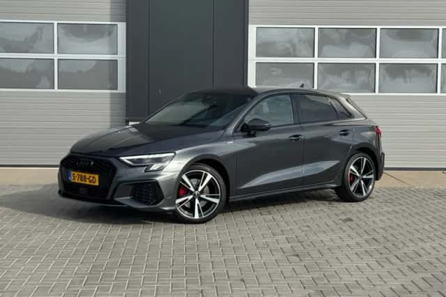 Audi A3 (2022) thumbnail 2
