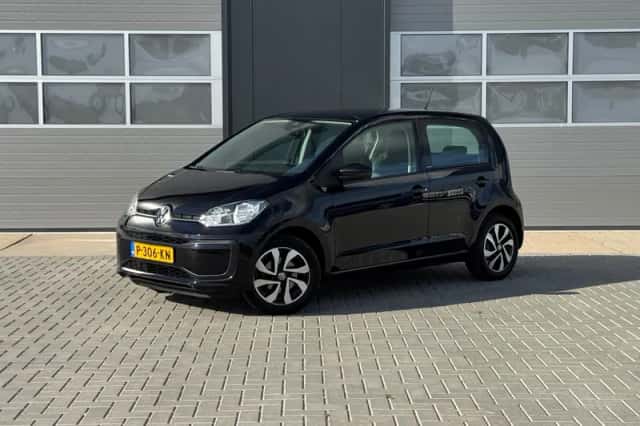 Volkswagen Up! (2021) thumbnail 2