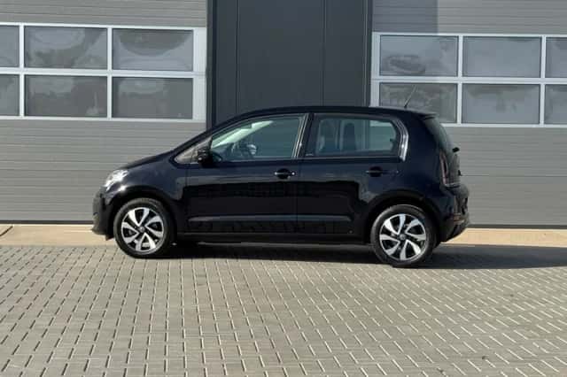 Volkswagen Up! (2021) thumbnail 6