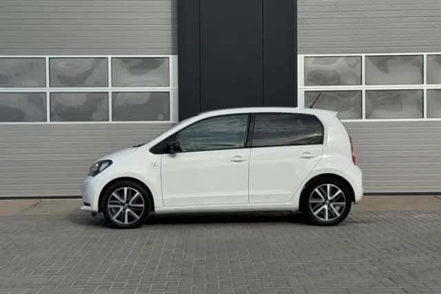 SEAT Mii (2019) thumbnail 3