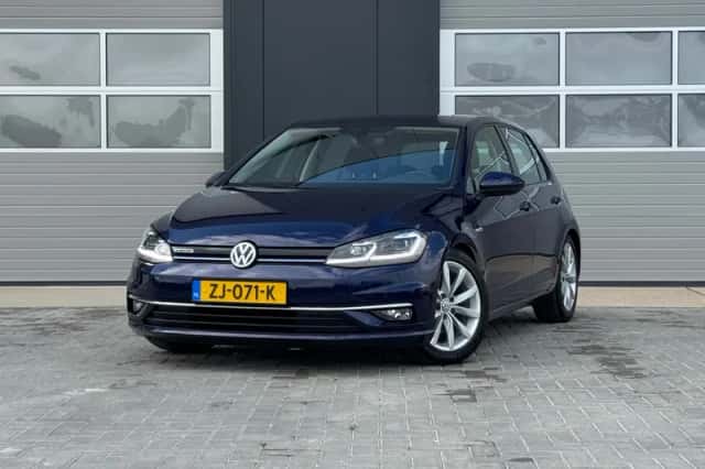 Volkswagen Golf (2018) thumbnail 2