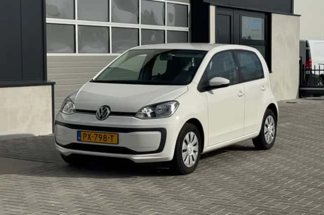 Volkswagen Up! (2017) thumbnail 6