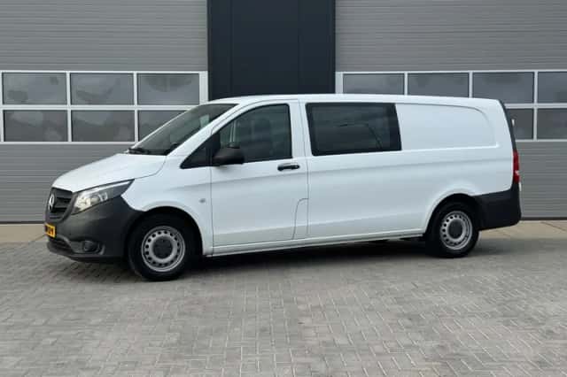 Mercedes-Benz Vito (2019) thumbnail 2