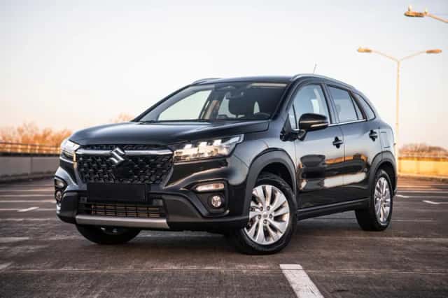 Suzuki S-Cross (2024) thumbnail 1