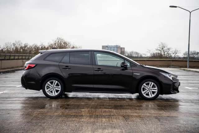 Suzuki Swace (2021) thumbnail 4
