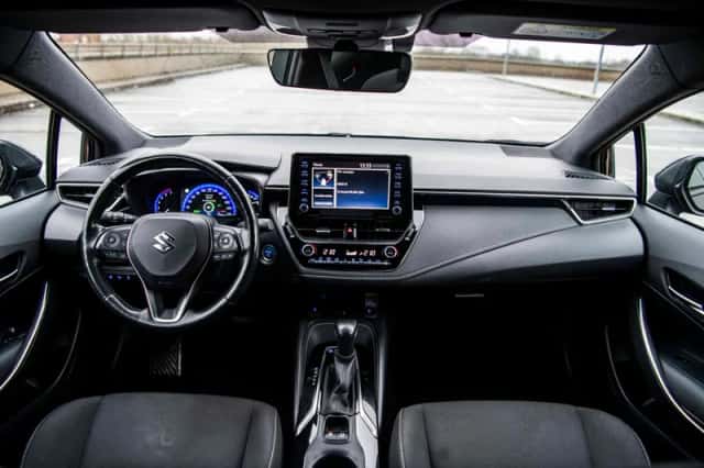 Suzuki Swace (2021) thumbnail 5
