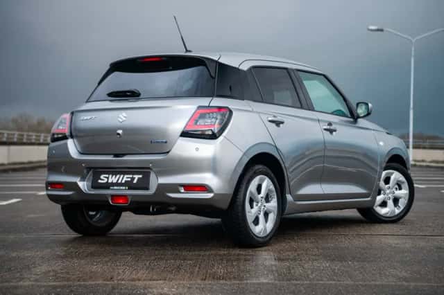 Suzuki Swift (2025) thumbnail 2
