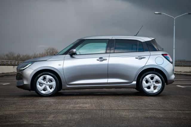 Suzuki Swift (2025) thumbnail 4