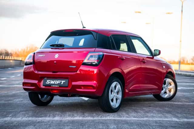 Suzuki Swift (2025) thumbnail 2