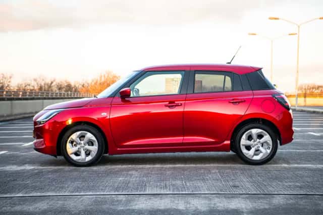 Suzuki Swift (2025) thumbnail 4