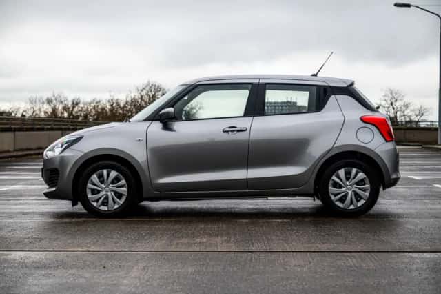 Suzuki Swift (2021) thumbnail 4