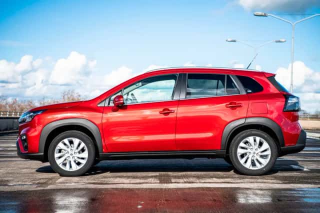 Suzuki S-Cross (2022) thumbnail 4