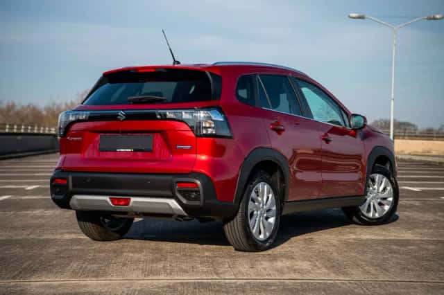 Suzuki S-Cross (2024) thumbnail 2