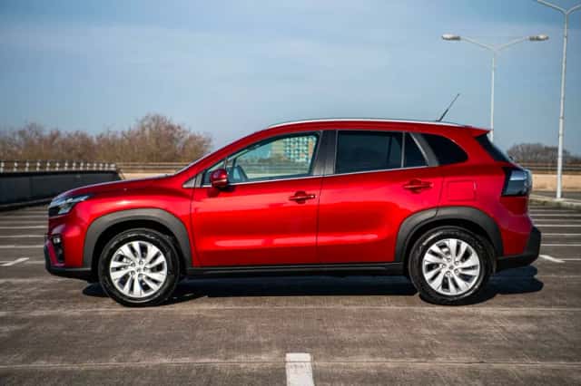 Suzuki S-Cross (2024) thumbnail 4