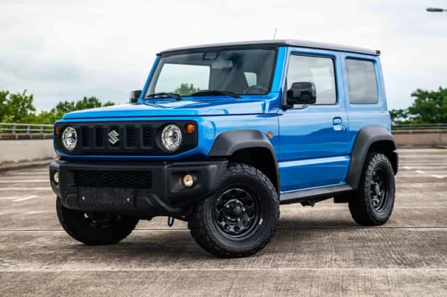 Suzuki Jimny (2019) thumbnail 1