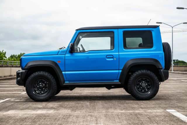 Suzuki Jimny (2019) thumbnail 4