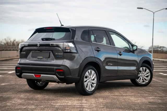 Suzuki S-Cross (2023) thumbnail 2