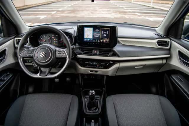 Suzuki Swift (2024) thumbnail 5