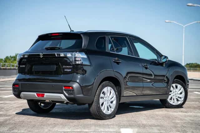 Suzuki S-Cross (2022) thumbnail 2