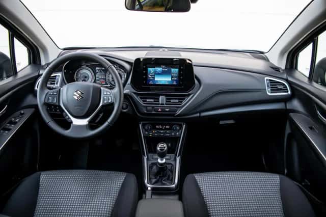 Suzuki S-Cross (2022) thumbnail 5
