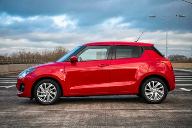 Suzuki Swift (2022) thumbnail 4