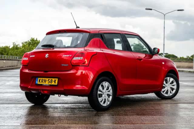 Suzuki Swift (2021) thumbnail 2