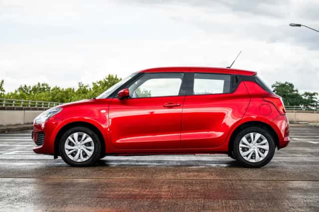 Suzuki Swift (2021) thumbnail 4