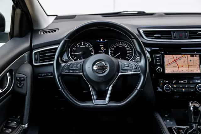 Nissan Qashqai (2021) thumbnail 3