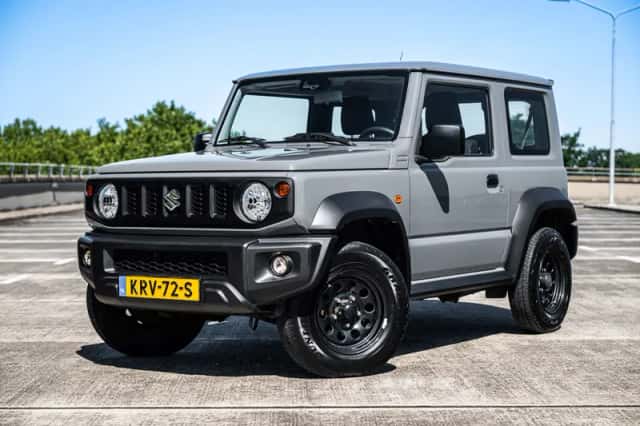 Suzuki Jimny (2019) thumbnail 1