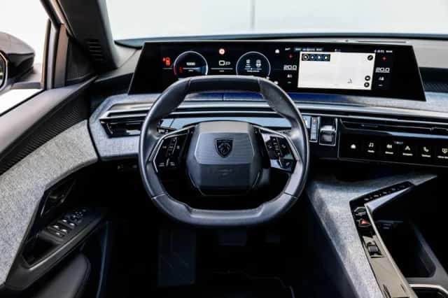 Peugeot 5008 (2025) thumbnail 3