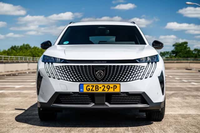 Peugeot 5008 (2025) thumbnail 6