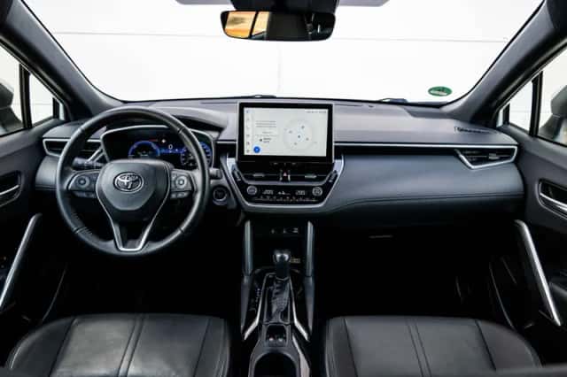 Toyota Corolla Cross (2023) thumbnail 5