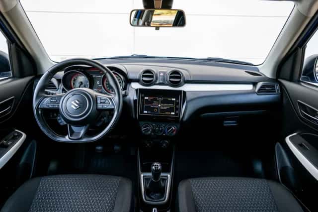Suzuki Swift (2023) thumbnail 5