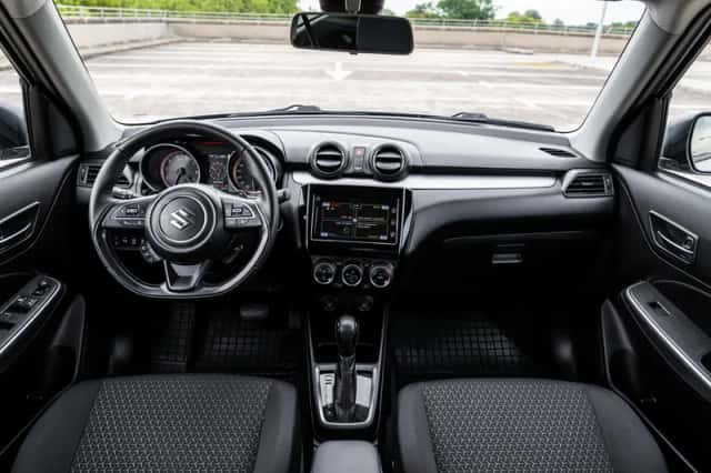 Suzuki Swift (2023) thumbnail 5