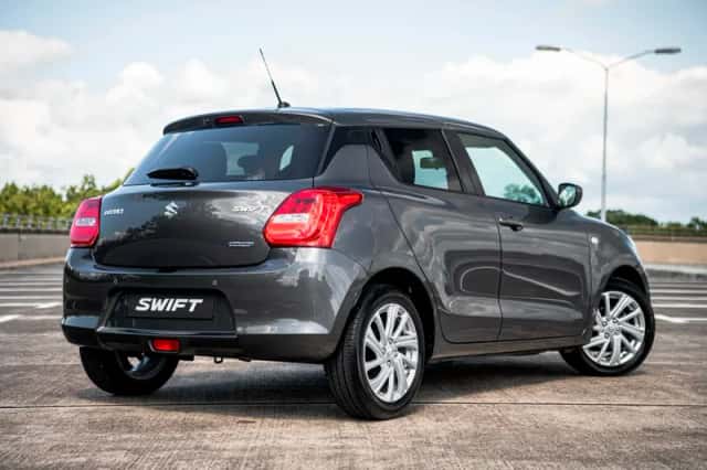 Suzuki Swift (2021) thumbnail 2