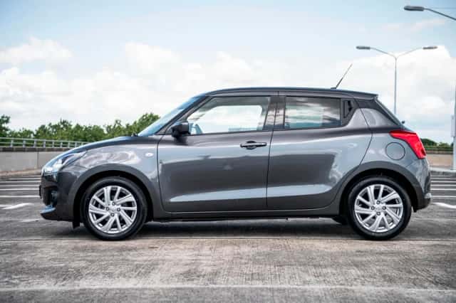 Suzuki Swift (2021) thumbnail 4