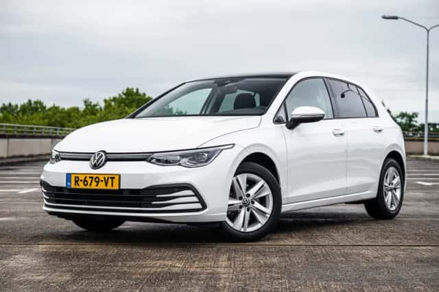 Volkswagen Golf (2022) thumbnail 1